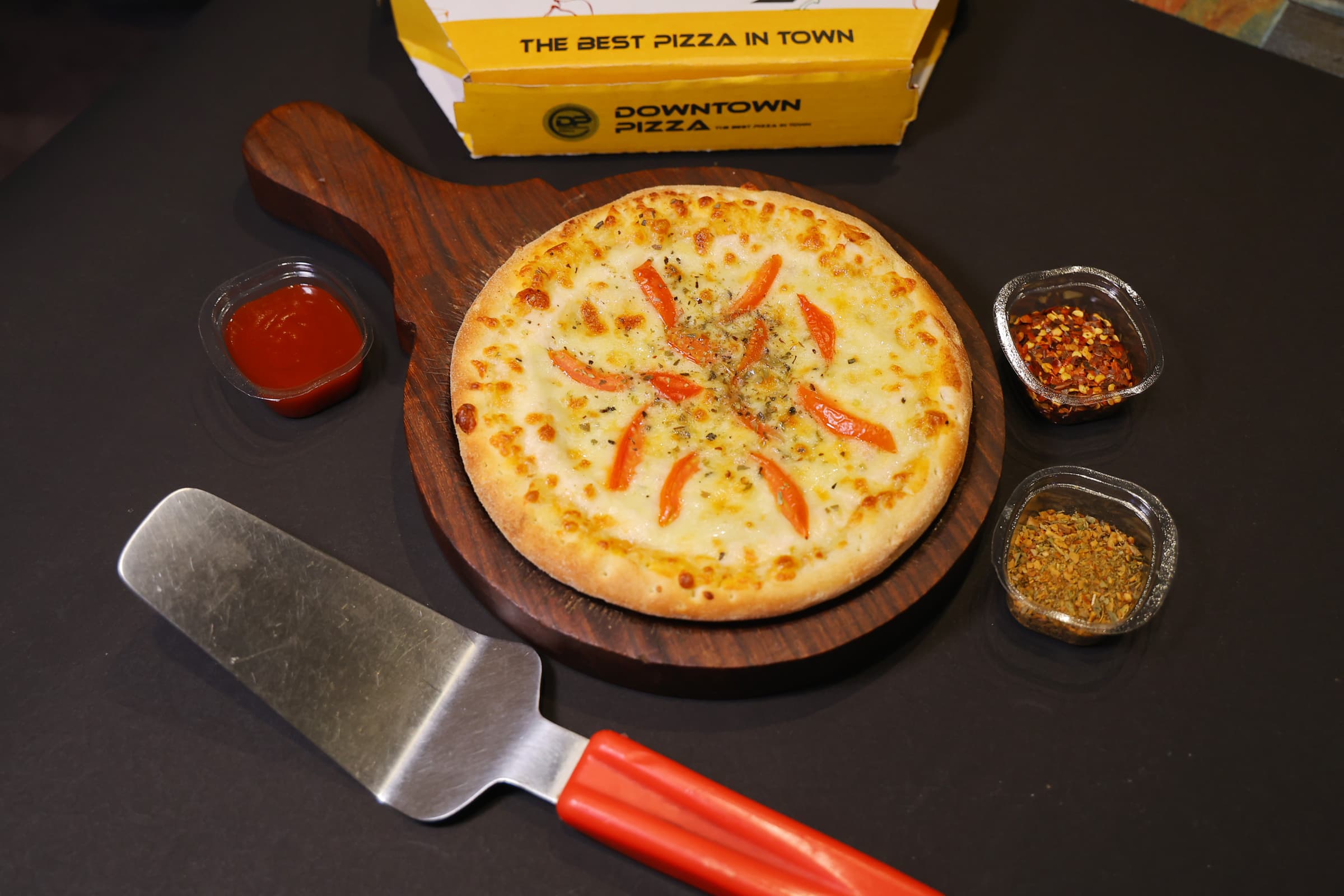 Veg Pizza - Tomato